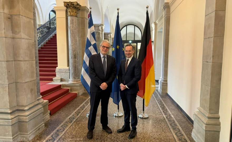 The cooperation between Greece and Germany in the shipping sector is being strengthened